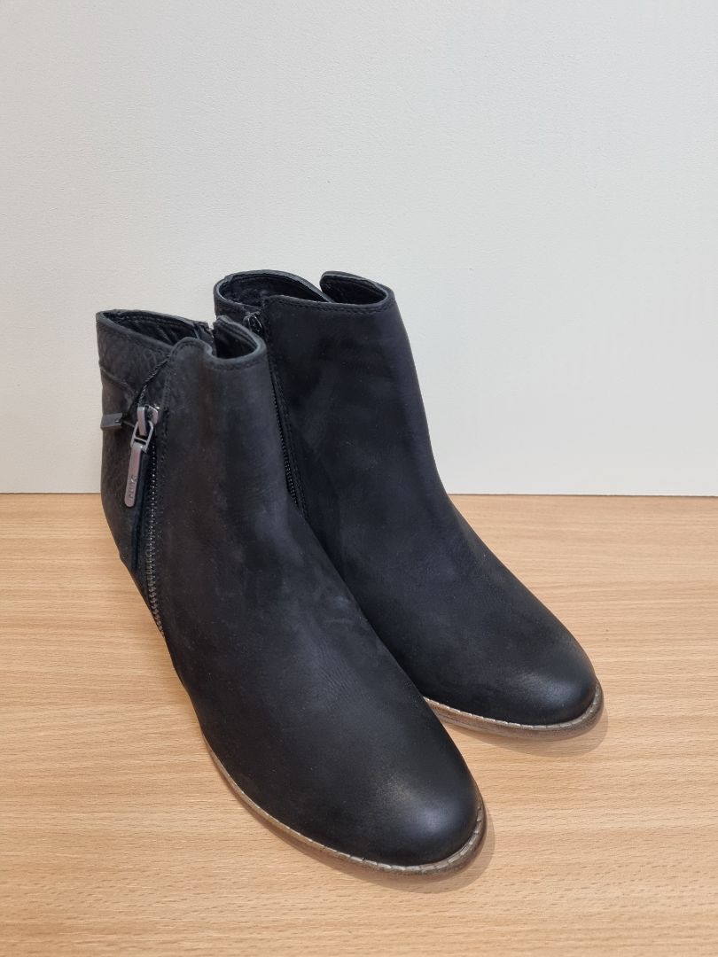 Dune Black Ponntoon Leather Block Heel Boots - Size 4 / 37