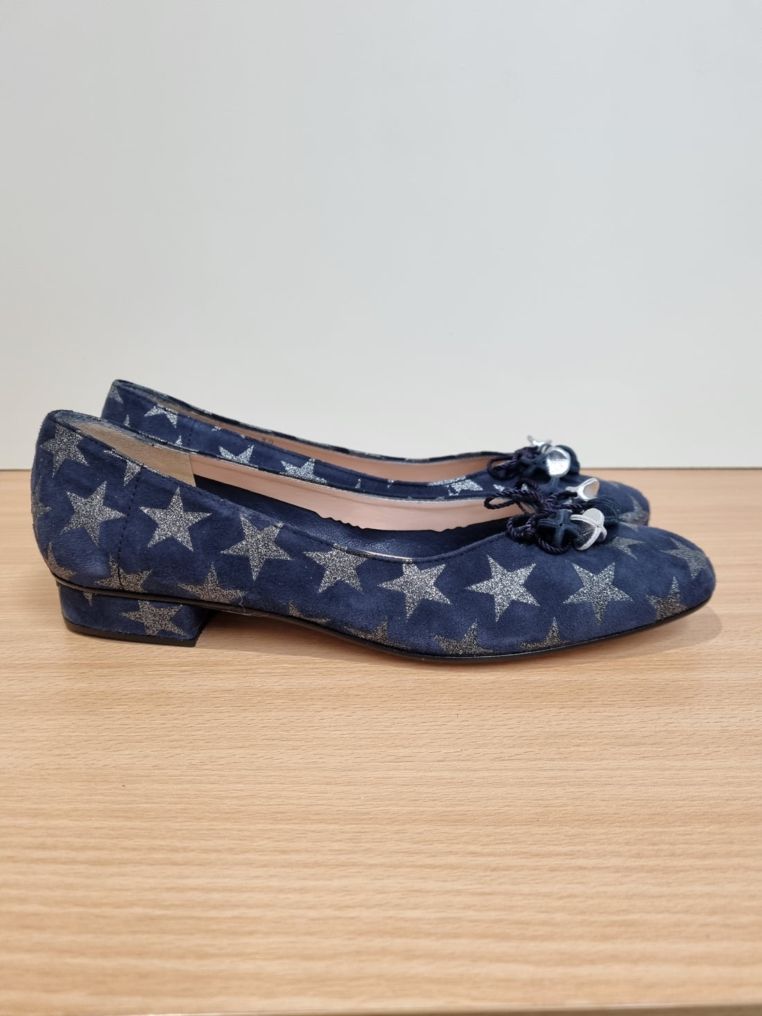 HB Navy Silver Star Loafer Shoes - Size 5
