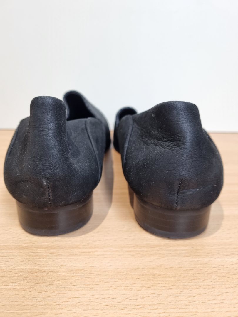 Clarks Black Flat Shoes - Size 7