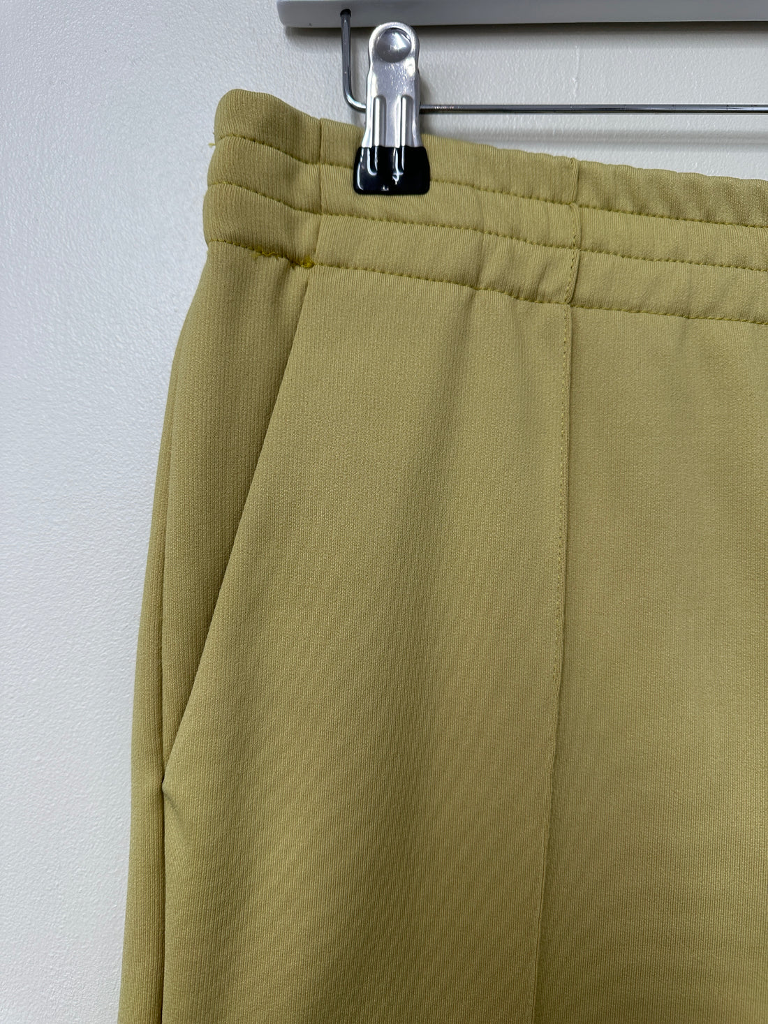 Joseph Pistachio Green Pleated Joggers - Size 10