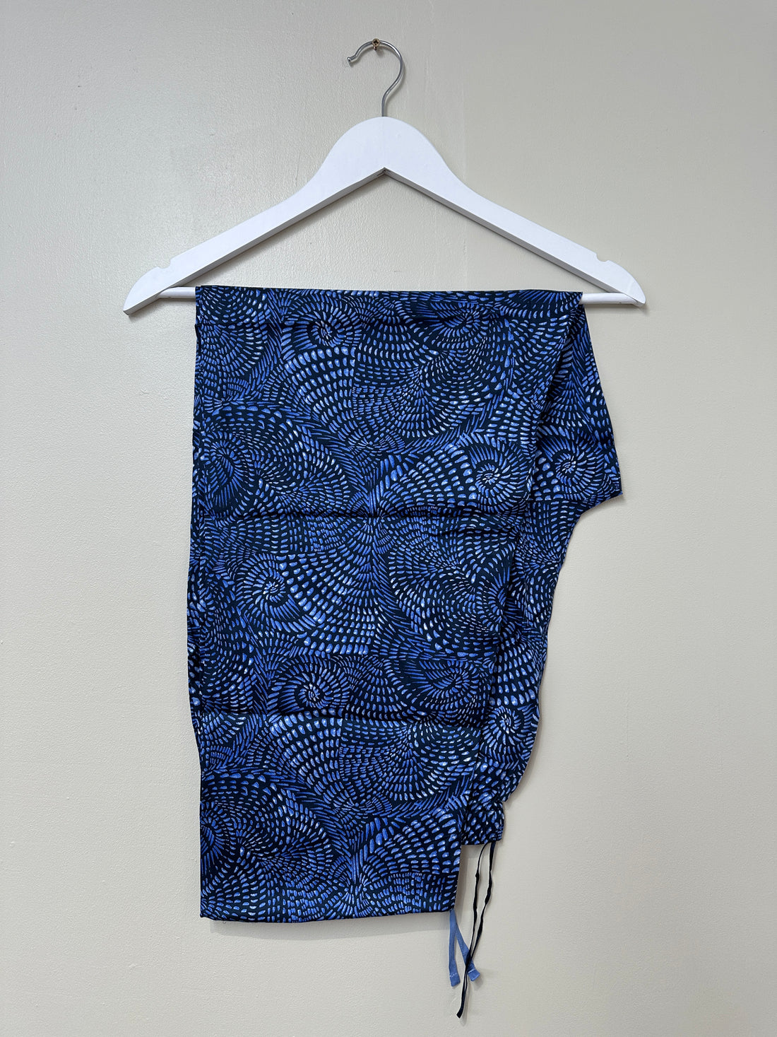 Fable & Eve Blue Mayfair Spiral Pyjama Set - Size 18