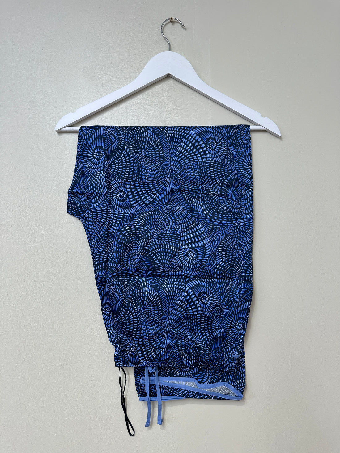 Fable & Eve Blue Mayfair Spiral Pyjama Set - Size 18
