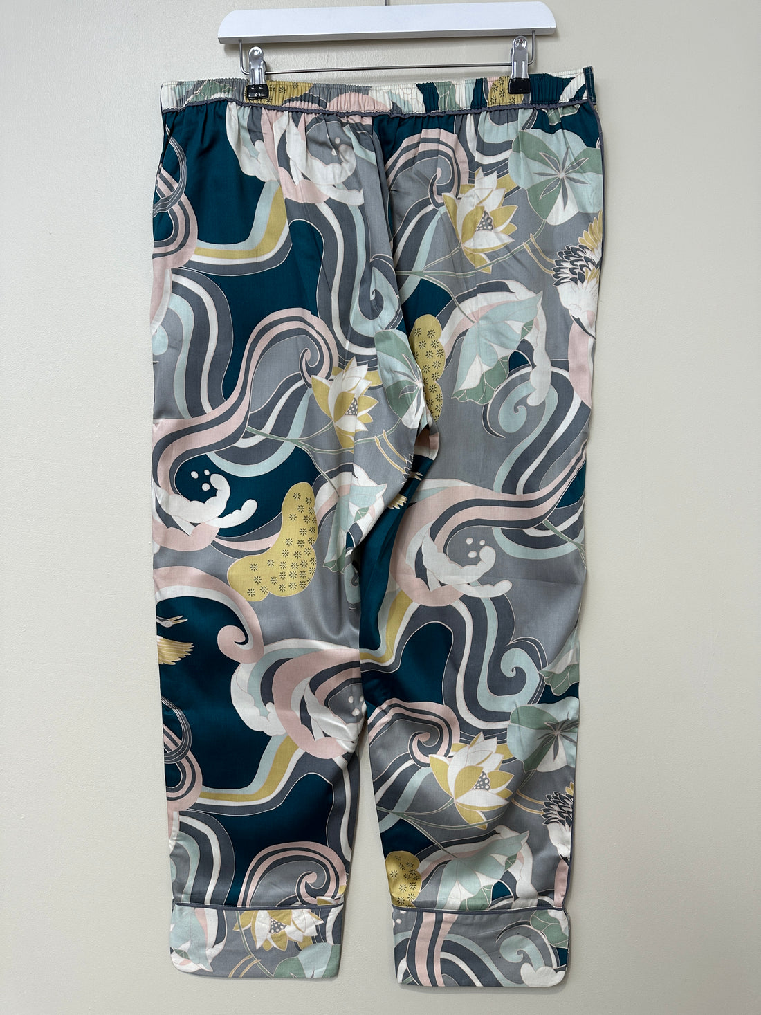 Fable & Eve Multicoloured Floral Oriental Pyjama Set - Size 18