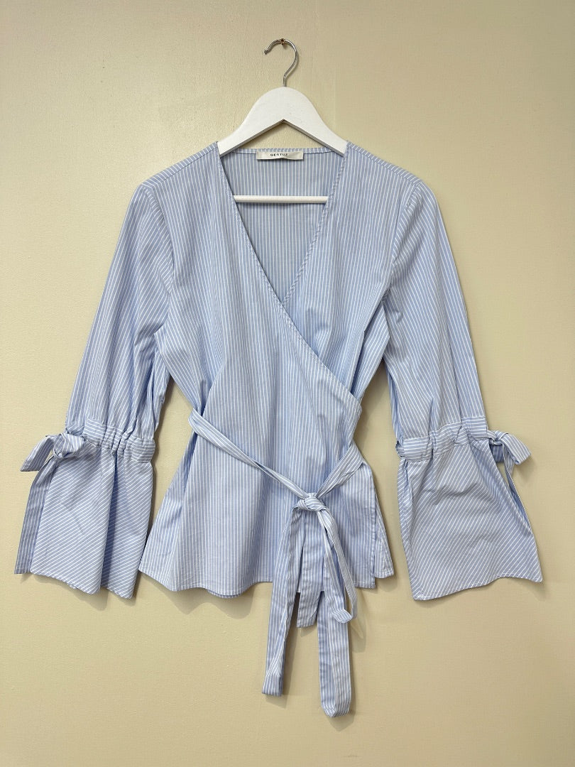 Gustuz Blue Wrap Flared Sleeve Shirt - Size 10