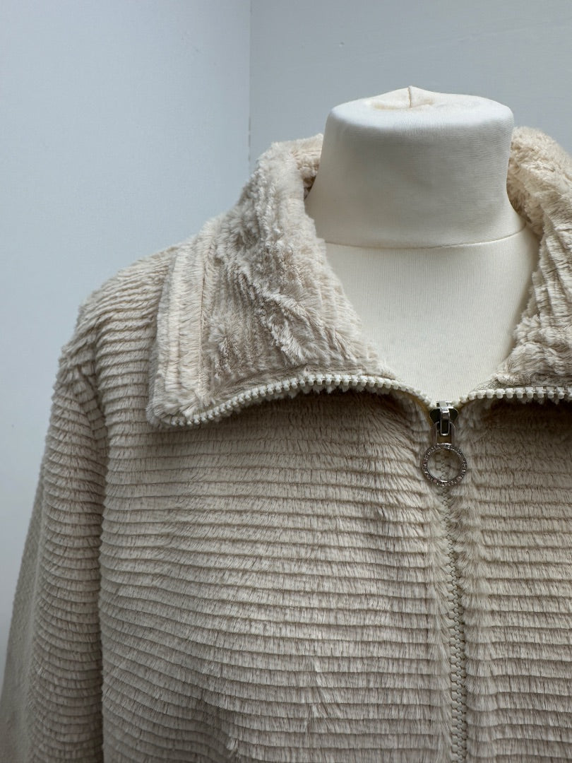 Regatta Cream Fluffy Fleece Jacket - Size 18