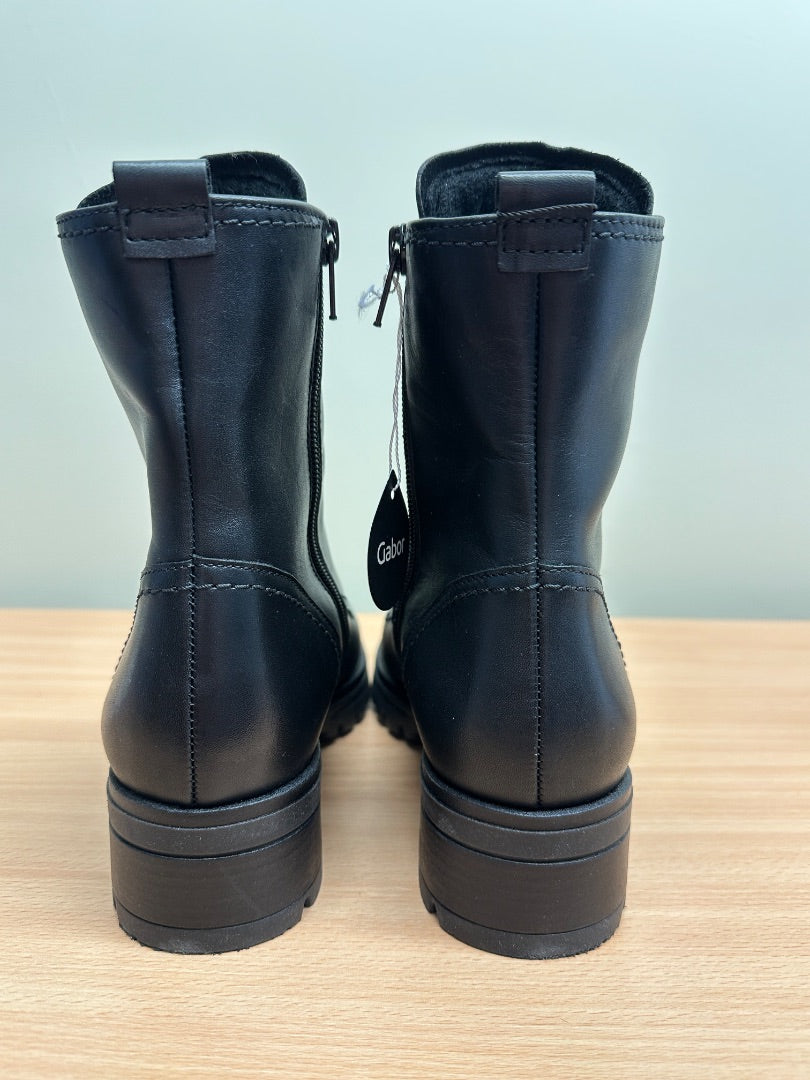 Gabor Black Boots - Size 4 / 37